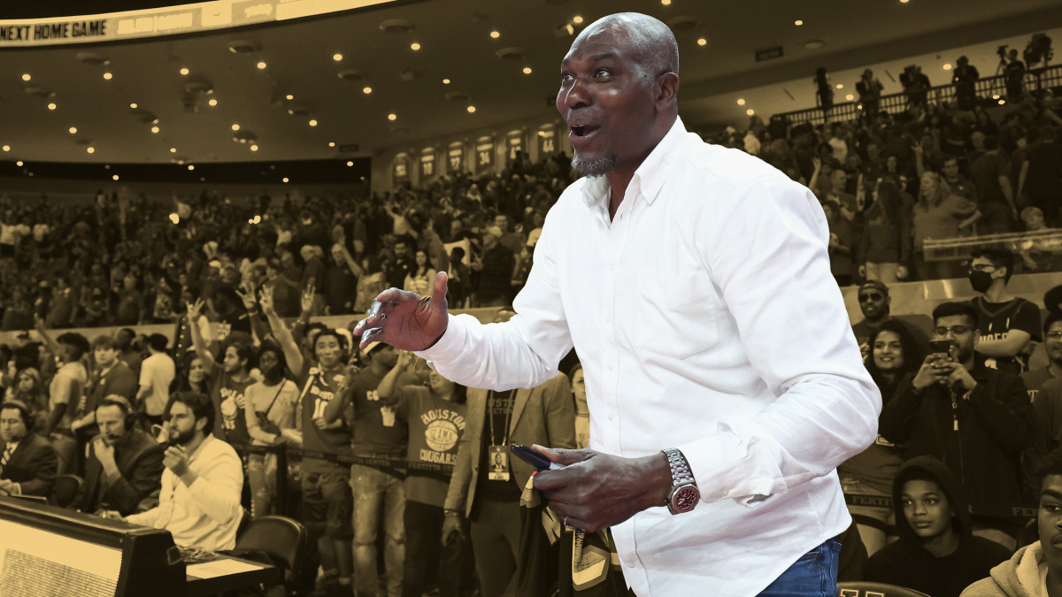 Hakeem Olajuwon recalls one of the most incredible dunks he saw in his