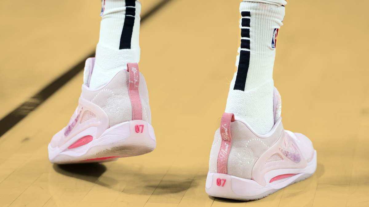 KD explains Aunt Pearl shoe colorway - Basketball Network - Your daily ...