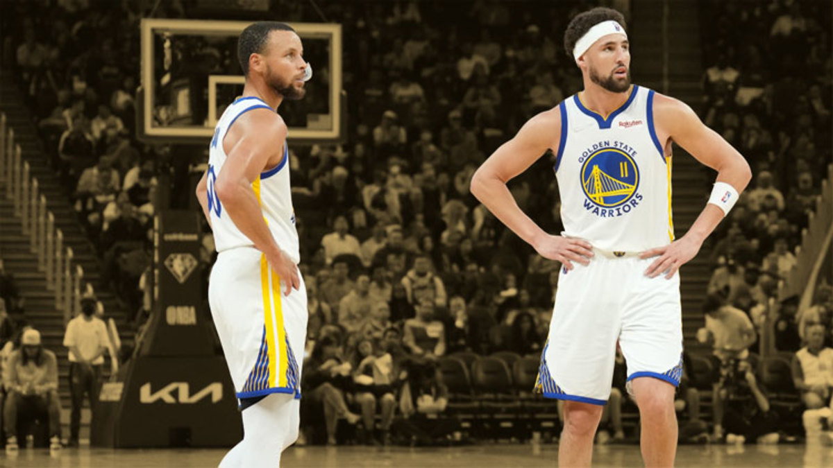 Golden State Warriors guards Stephen Curry and Klay Thompson