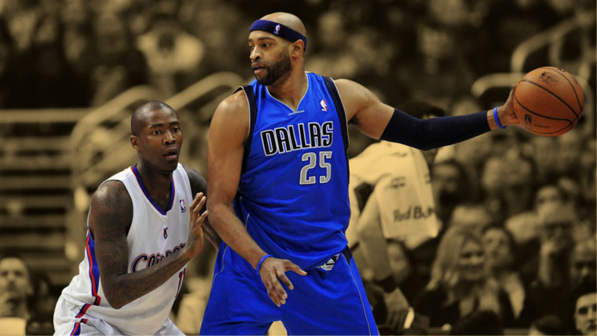 Dallas Mavericks shooting guard Vince Carter and Los Angeles Clippers shooting guard Jamal Crawford