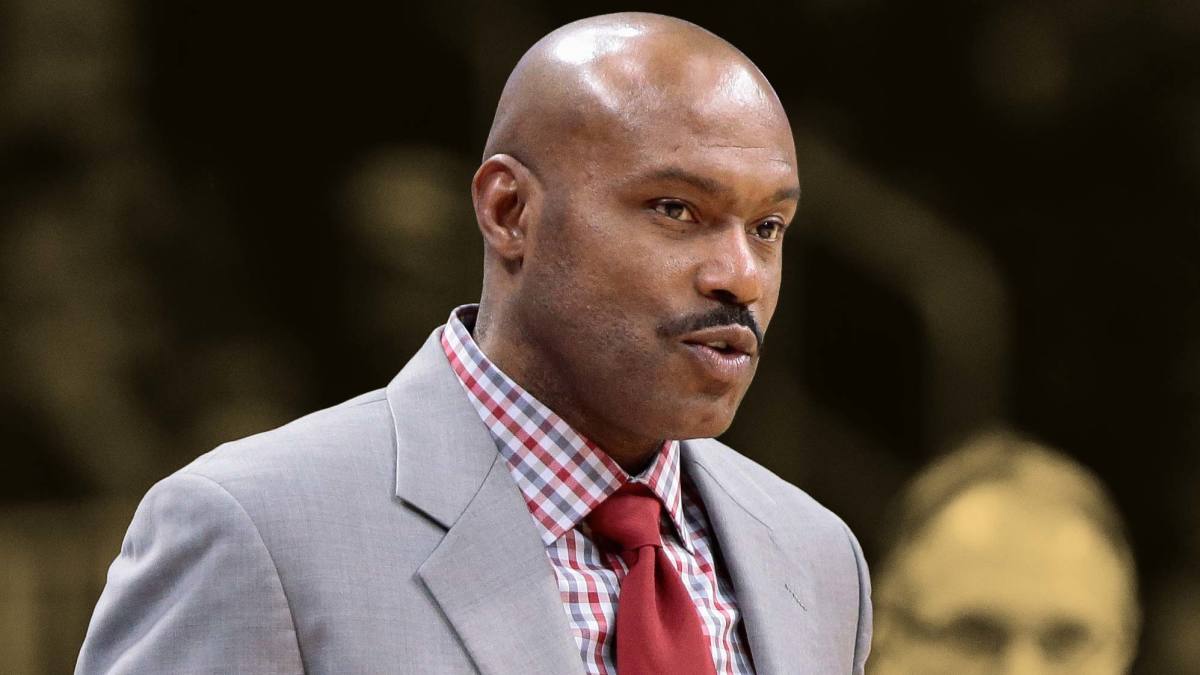 Tim Hardaway as the Detroit Pistons' assistant coach