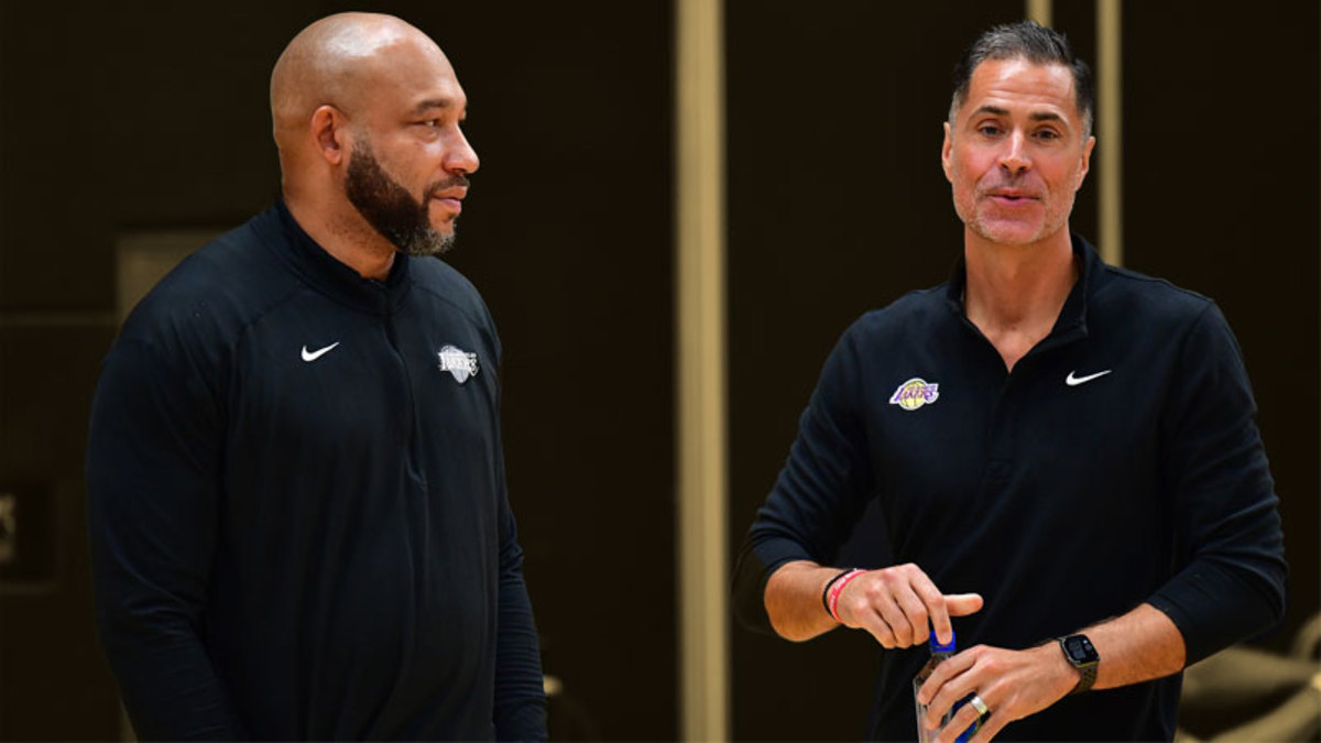 Los Angeles Lakers head coach Darvin Ham and general manager Rob Pelinka