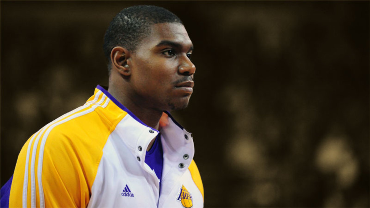 Los Angeles Lakers center Andrew Bynum