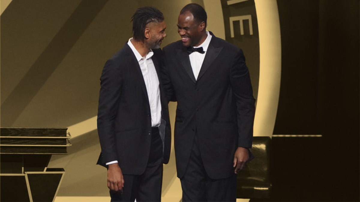 David Robinson recalls Spurs drafting Tim Duncan - Basketball