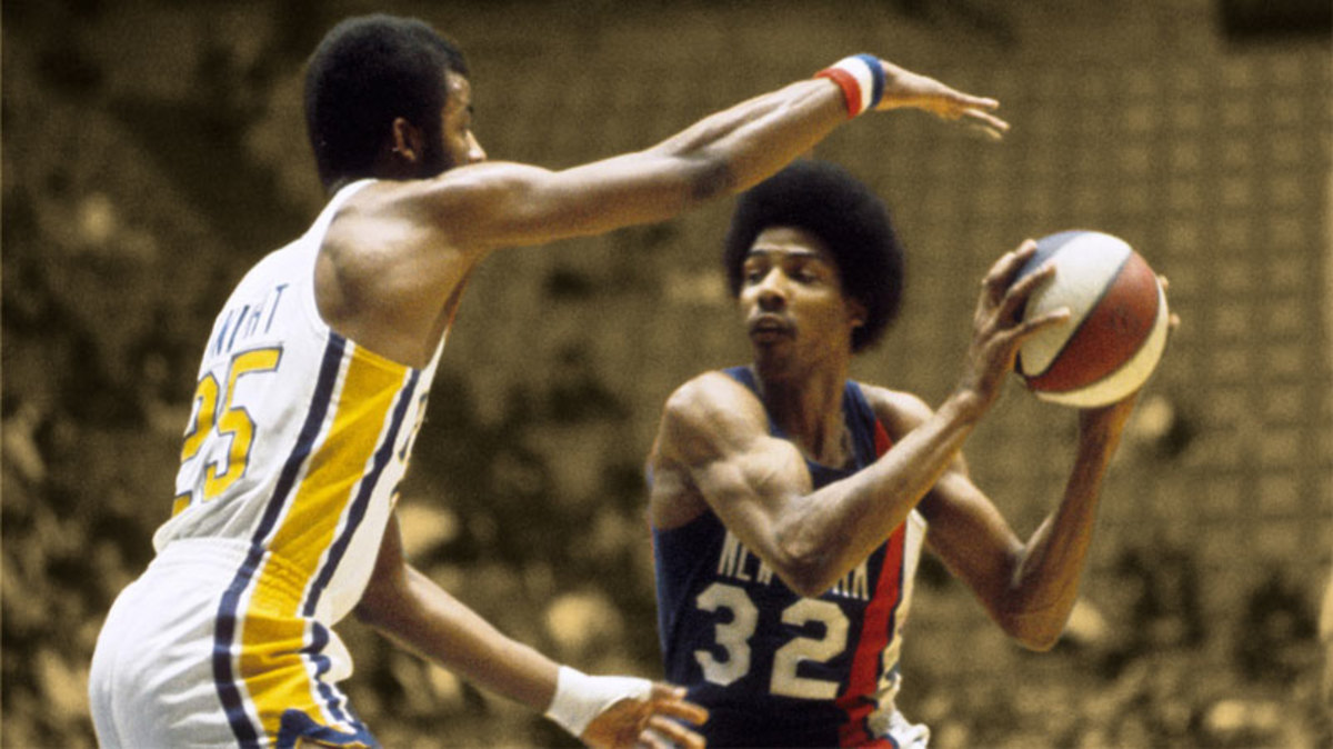 NBA UDA Julius Erving auto ball インスク入り（Julius Erving