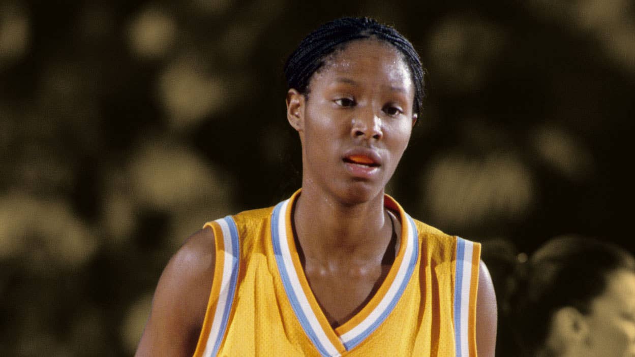Chamique Holdsclaw on her NBA aspirations in 1998 - Basketball Network