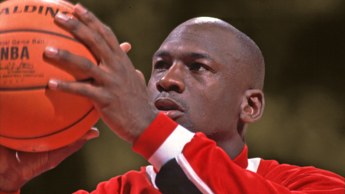 "He had them put two or three ping pong tables in the Berto Center" - Howard White says MJ turned table tennis into a mission