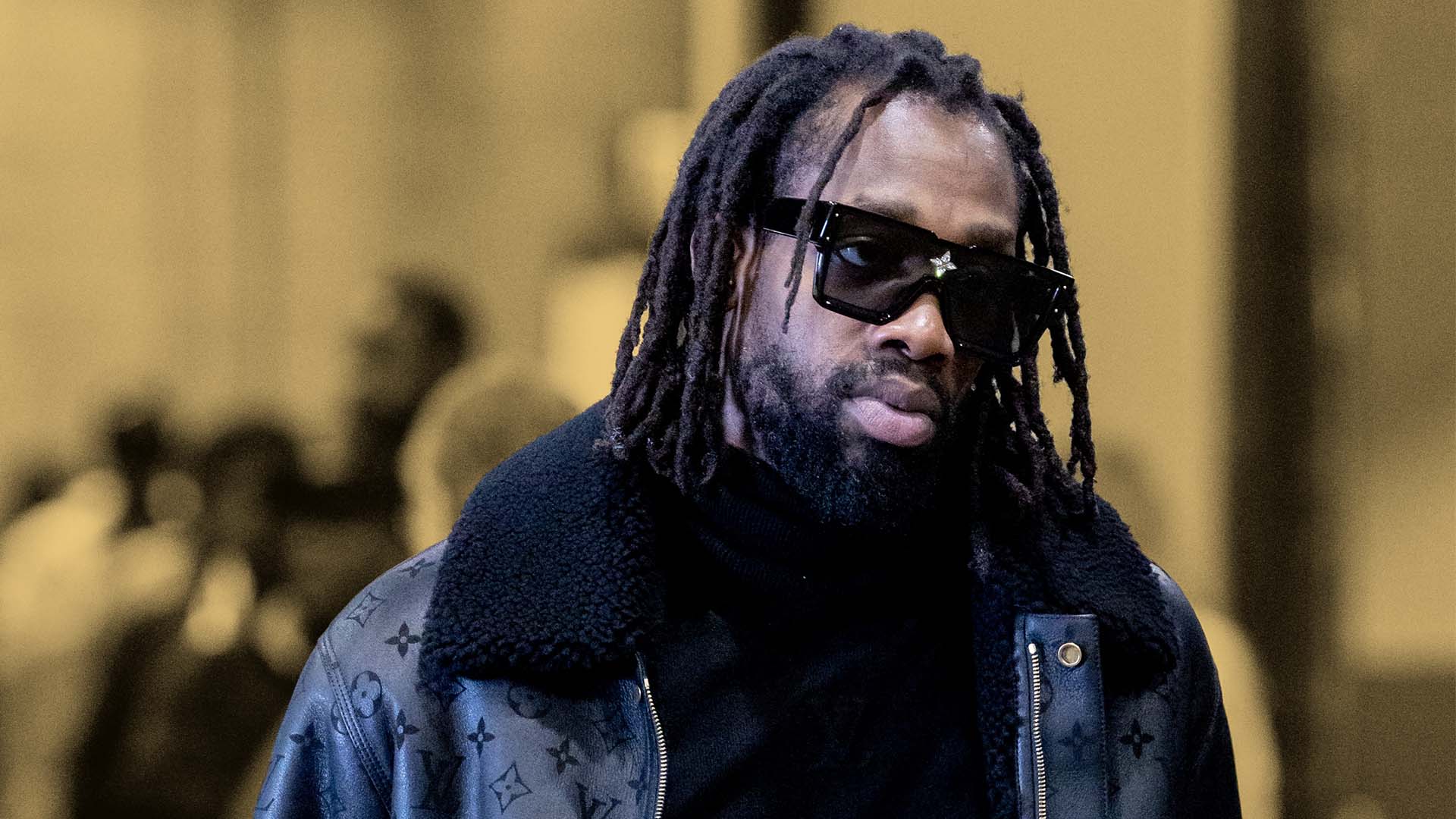 Larry Bird recalls Kevin McHale's infamous clothesline foul ...