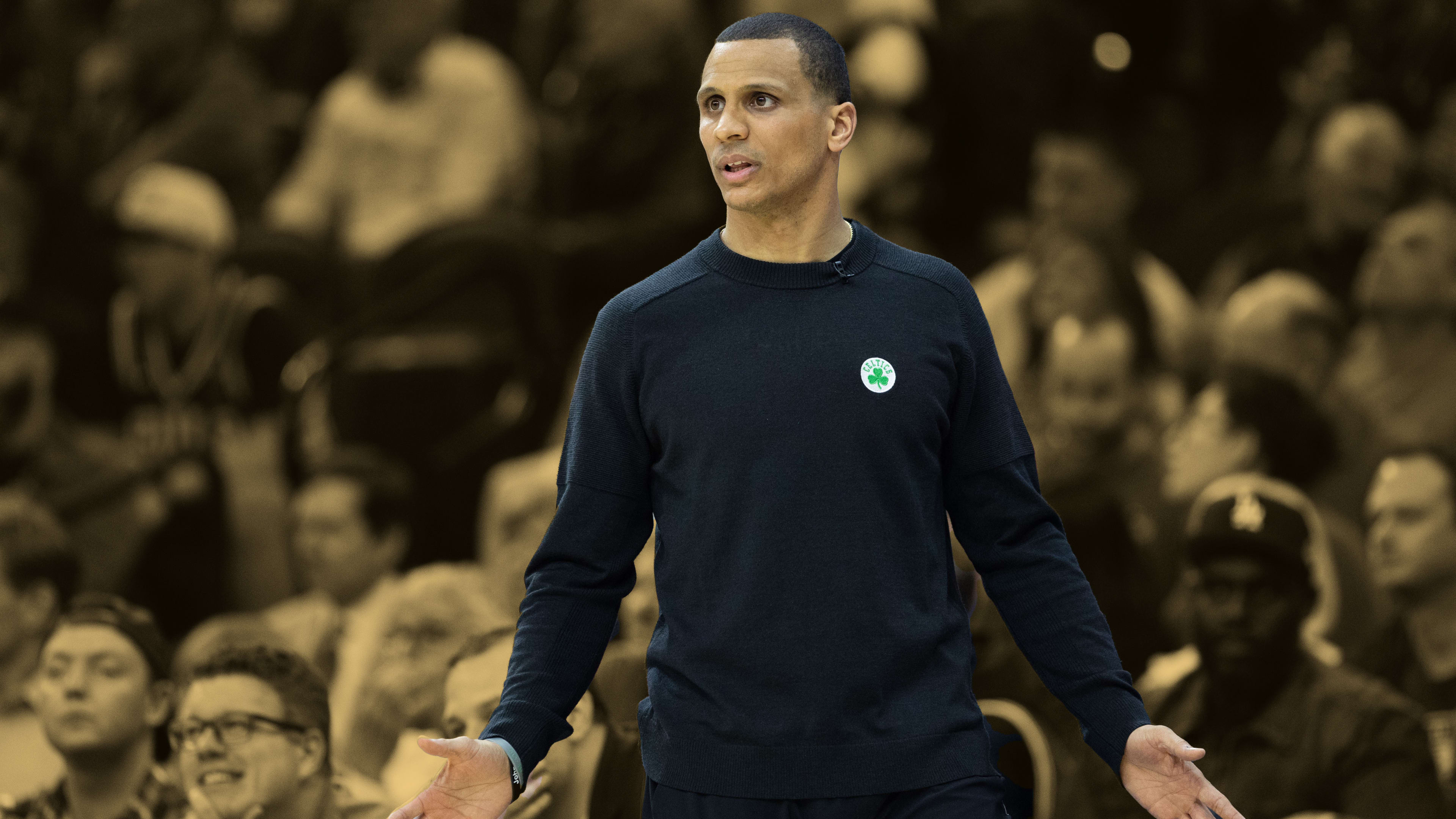 Joe Mazzulla practices jiu jitsu and willingly gets put in a